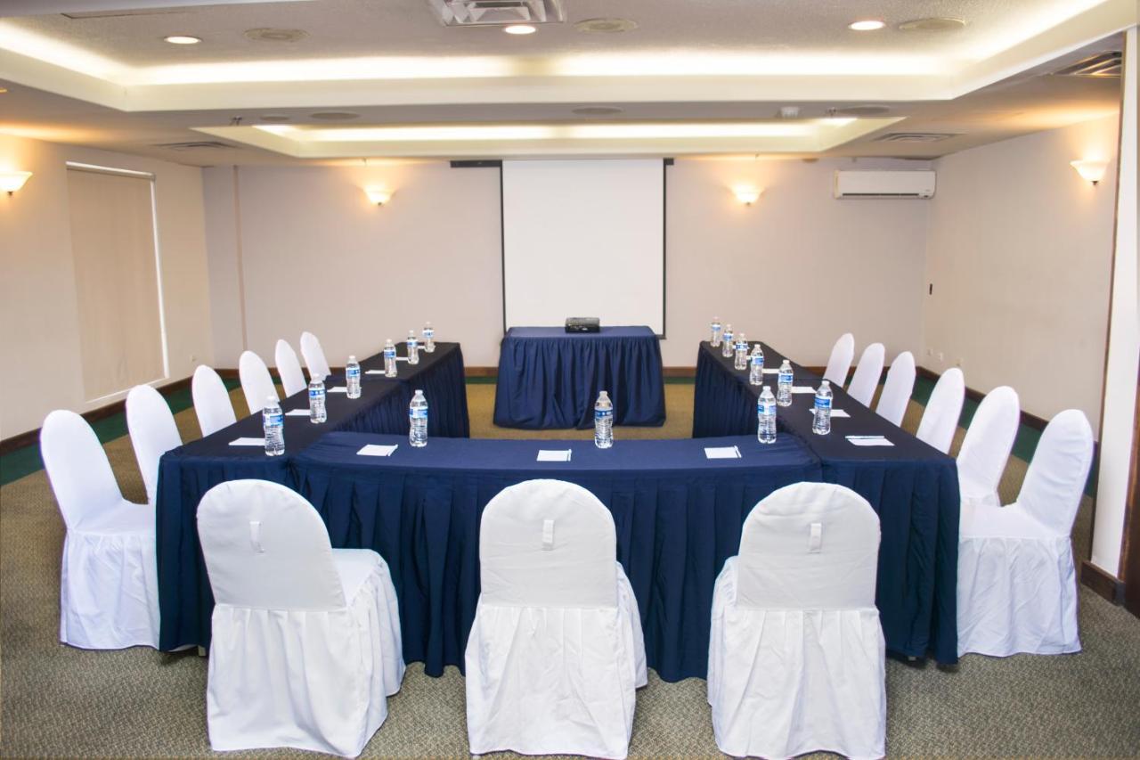 Istay Hotel Сьюдад-Хуарес Екстер'єр фото Meeting room